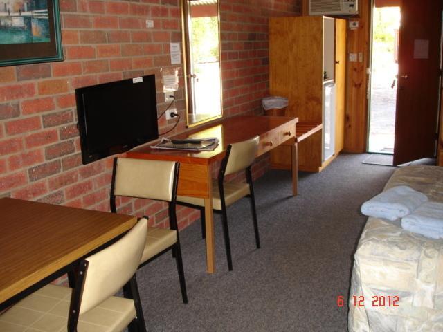Tooleybuc Country Roads Motor Inn Экстерьер фото